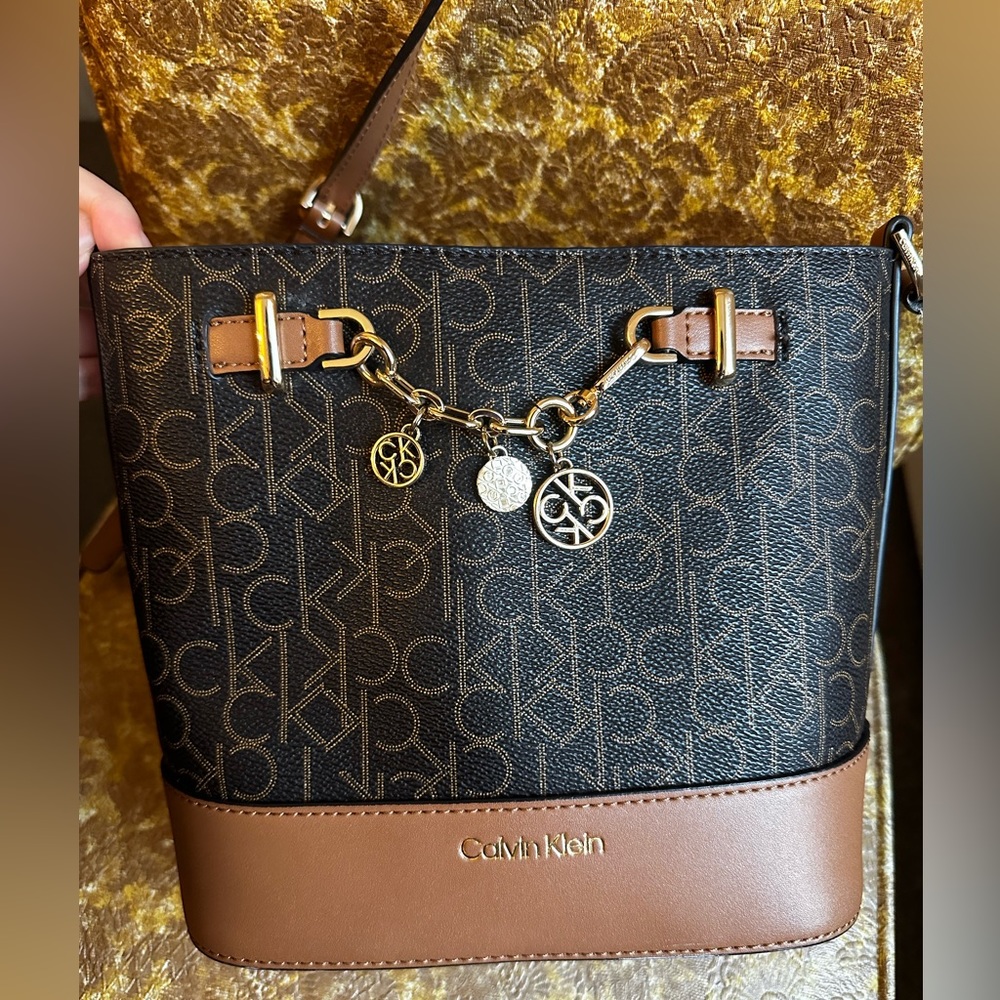Calvin klein bucket bag